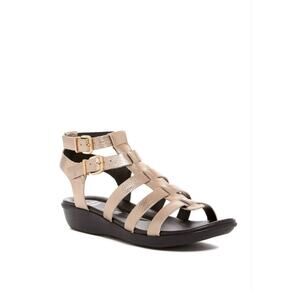 Clarks metallic sandals women’s size 9 double buckle